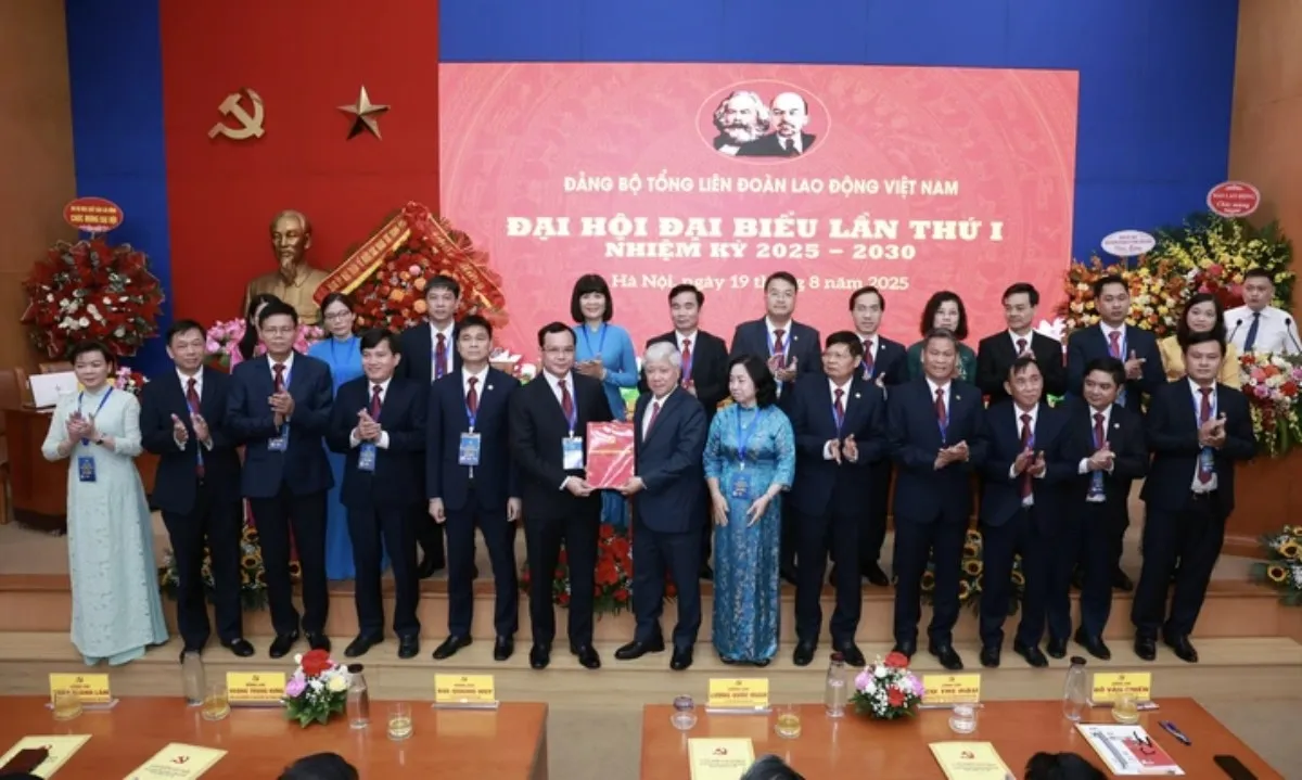 dai-hoi-tong-lien-doan-lao-dong-viet-nam2-1755602323817437484959
