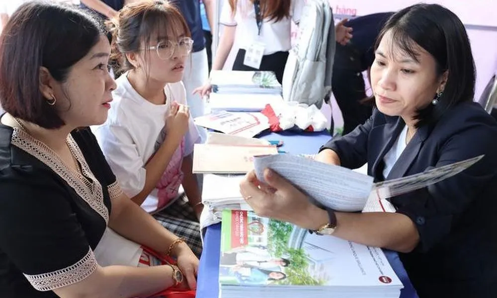 Các mốc công bố điểm chuẩn đại học tại TPHCM từ 20 đến 22/8