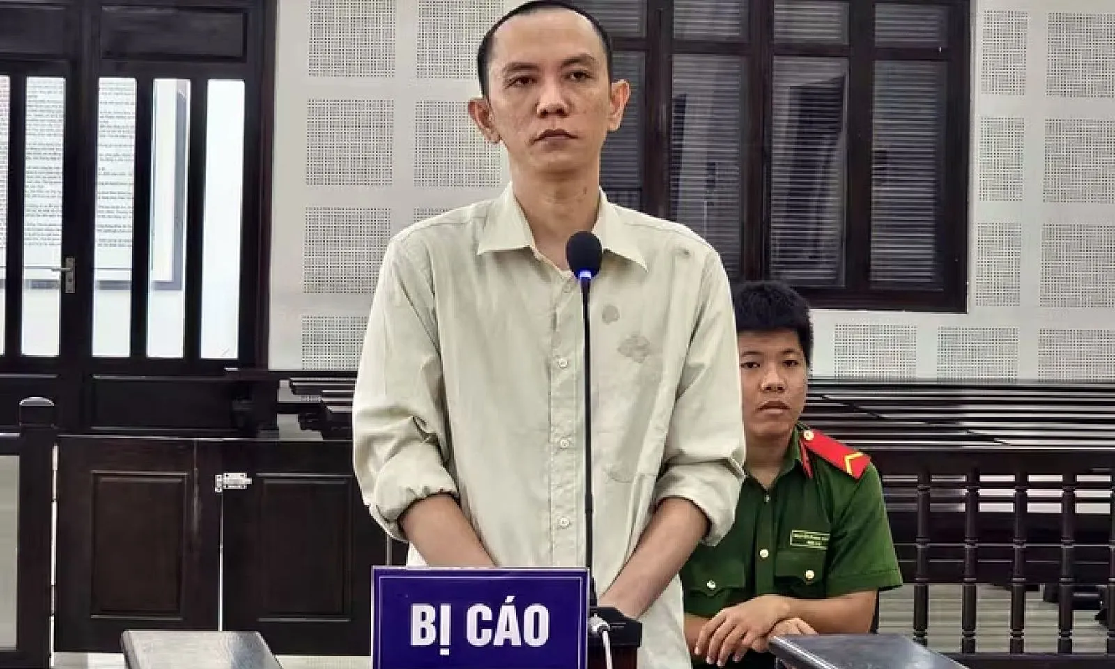 Giả danh “luật sư di trú quốc tế”, chiếm đoạt hơn 14 tỉ đồng