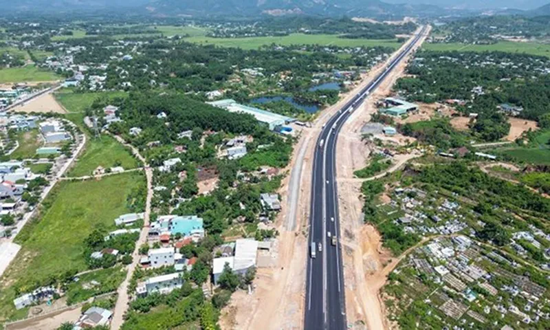 Thông xe kỹ thuật cao tốc Hòa Liên - Túy Loan