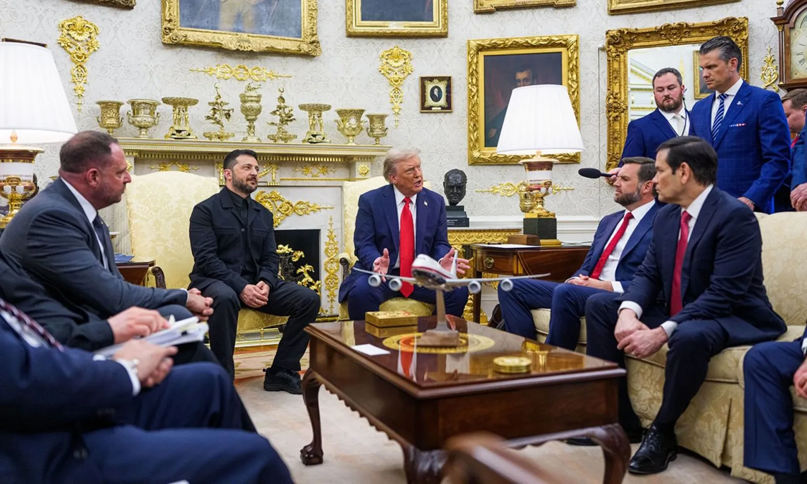 Ông Trump, Zelensky hy vọng cuộc gặp 3 bên với Putin sẽ chấm dứt xung đột