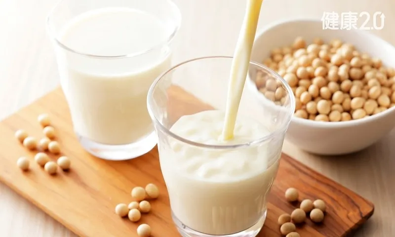 Uống sữa đậu nành có gây ung thư vú không?