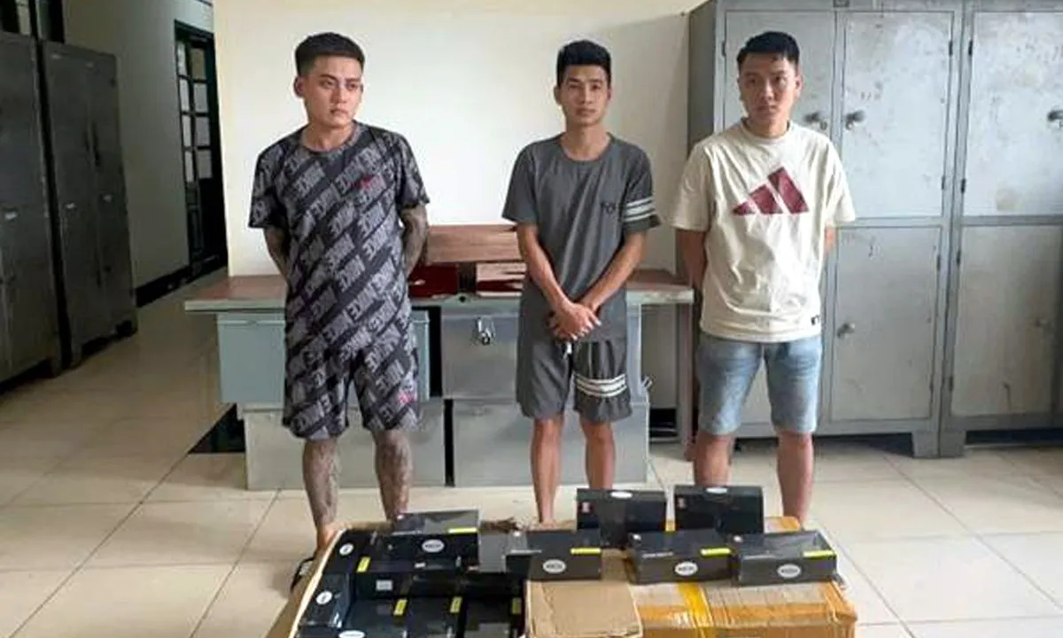 Trộm và tiêu thụ hơn 130 máy tính ngay trong sân bay Nội Bài