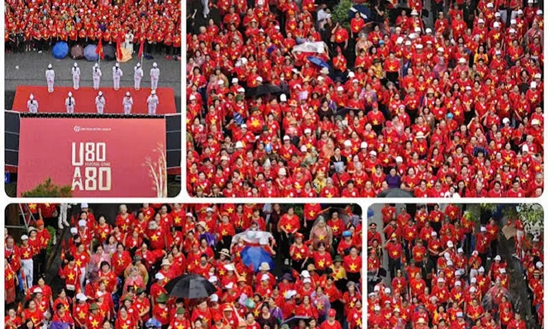 1.360 người cao tuổi cùng hát Quốc ca mừng Cách mạng tháng Tám và Quốc khánh 2/9