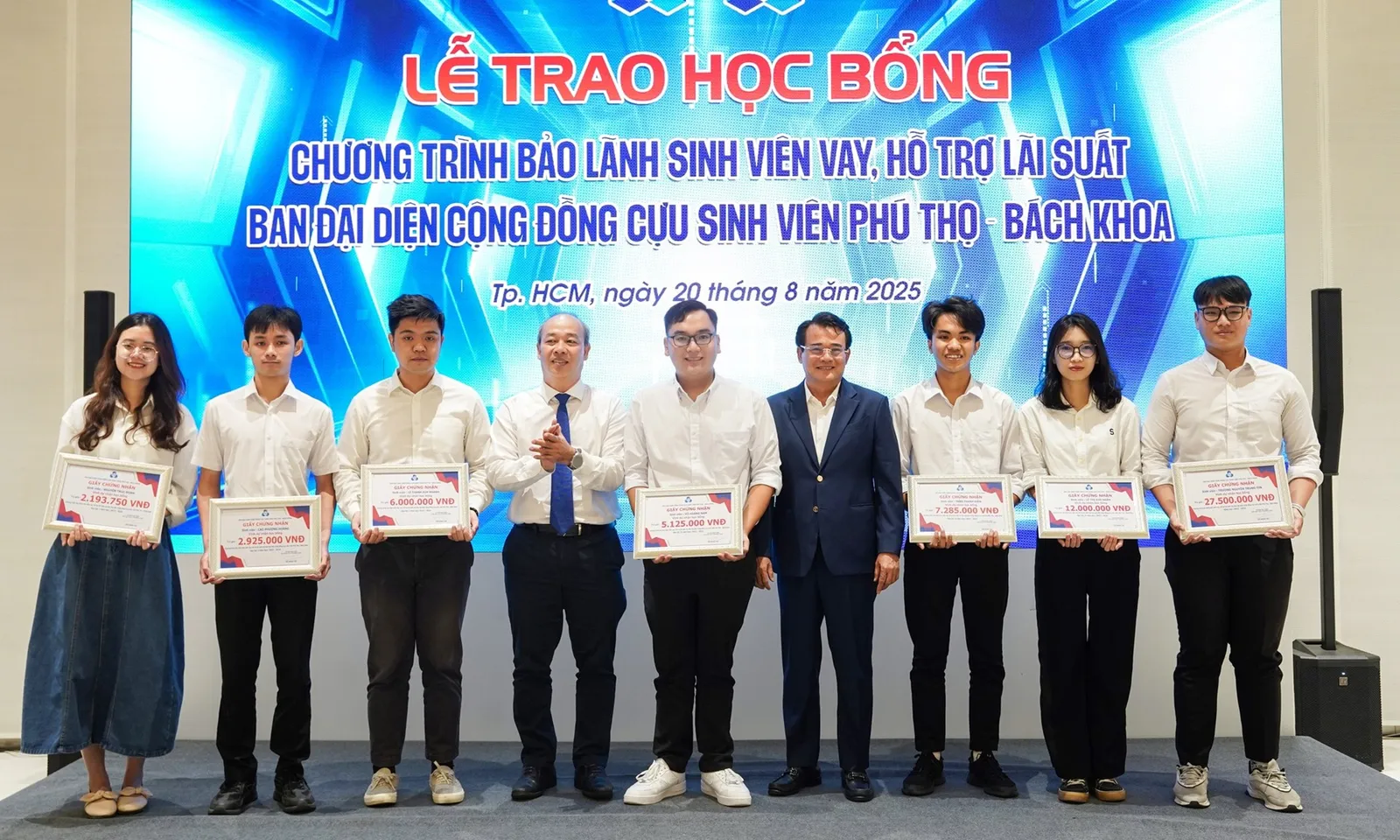 Trường Đại học Bách khoa: Nhiều khoản vay sinh viên được chuyển đổi thành học bổng