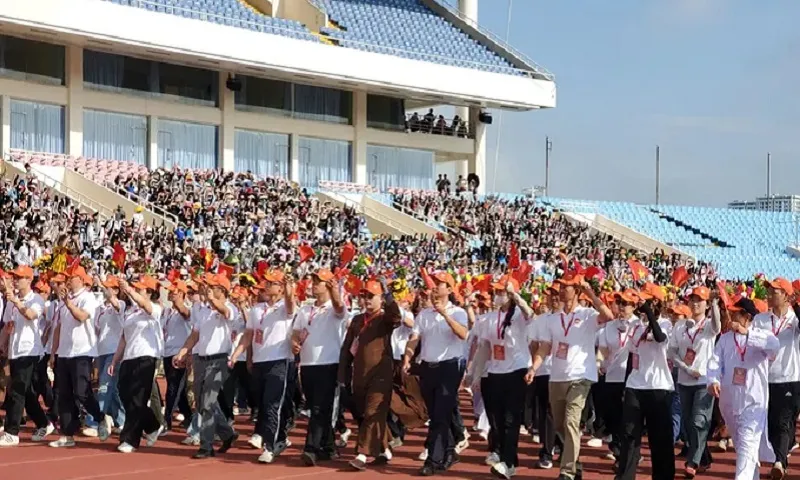 Tổng duyệt cho Lễ Quốc khánh 2/9: Hơn 1.300 người hợp luyện dưới nắng gắt 