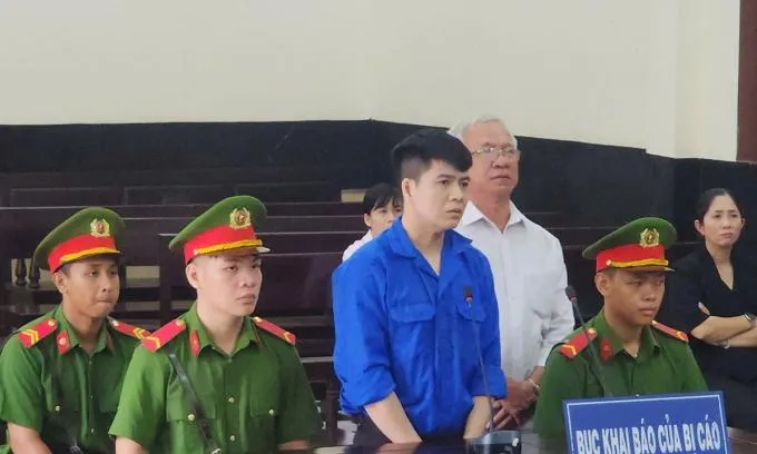 lua-dao-bang-chieu-gia-mao-truong-dai-hoc-de-tuyen-dung-5-1754912980546840700186