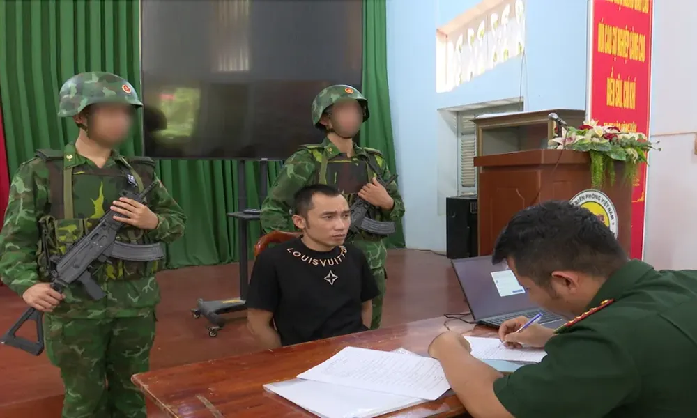 Phát hiện 2 đối tượng truy nã trong nhóm công dân bị Campuchia trục xuất