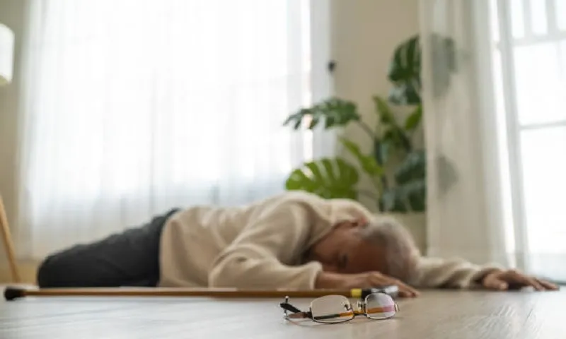 Cụ ông đi vệ sinh hơn 1 giờ, người nhà phá cửa thì phát hiện đã tím tái toàn thân