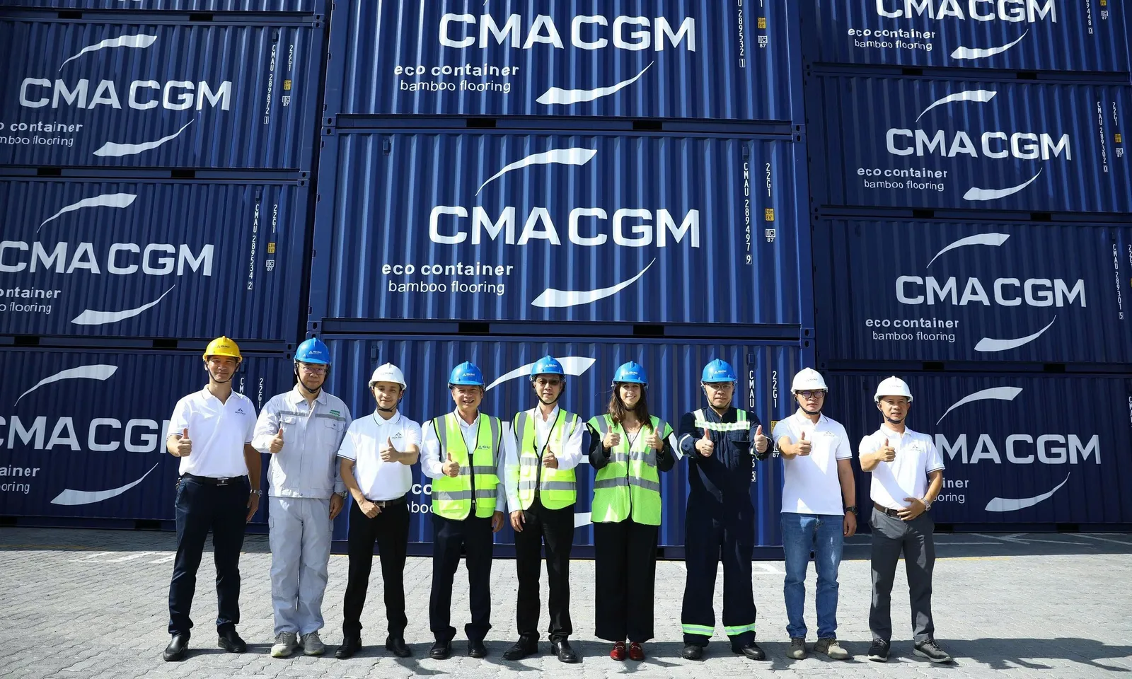 Tập đoàn Hòa Phát bàn giao 1.000 vỏ container cho CMA CGM tại Việt Nam