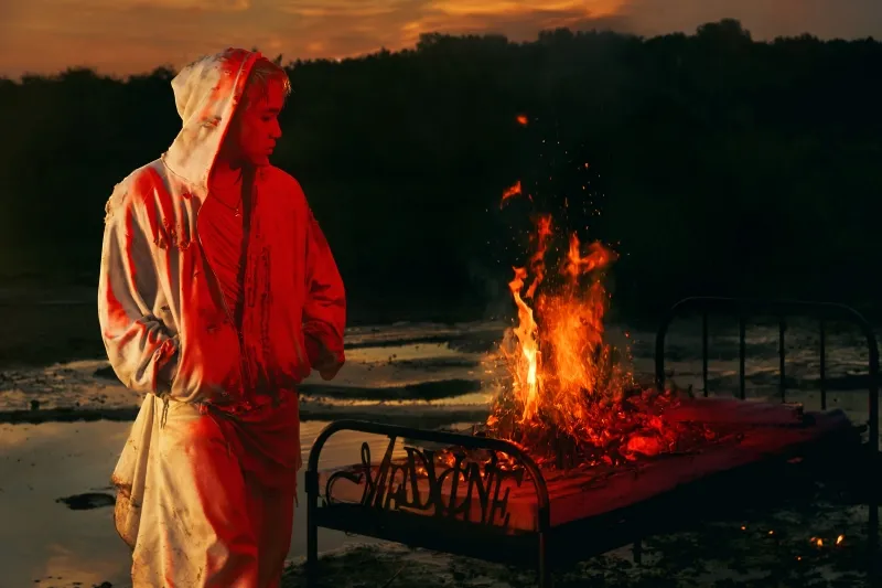 coldzy-lan-dau-hat-ballad-tung-album-voi-so-luong-khung 20250821-142948-06