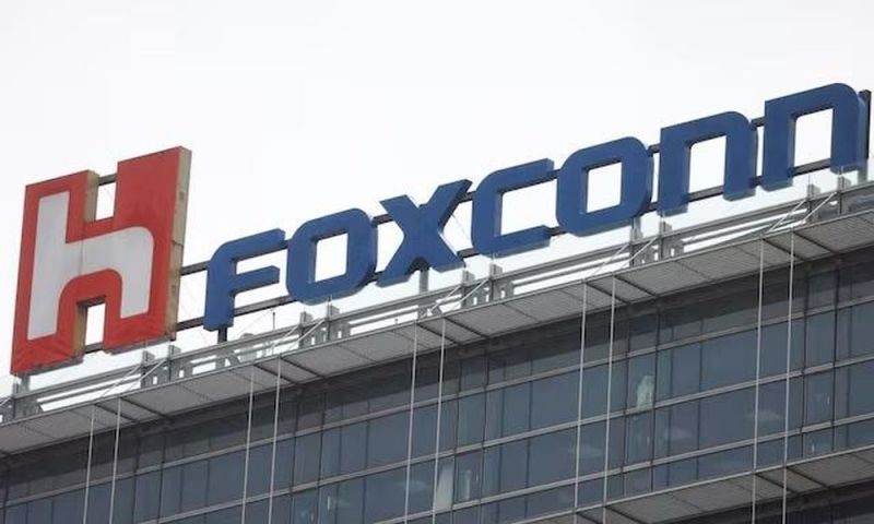 Foxconn tăng lương, thưởng lớn để giữ tiến độ iPhone 17