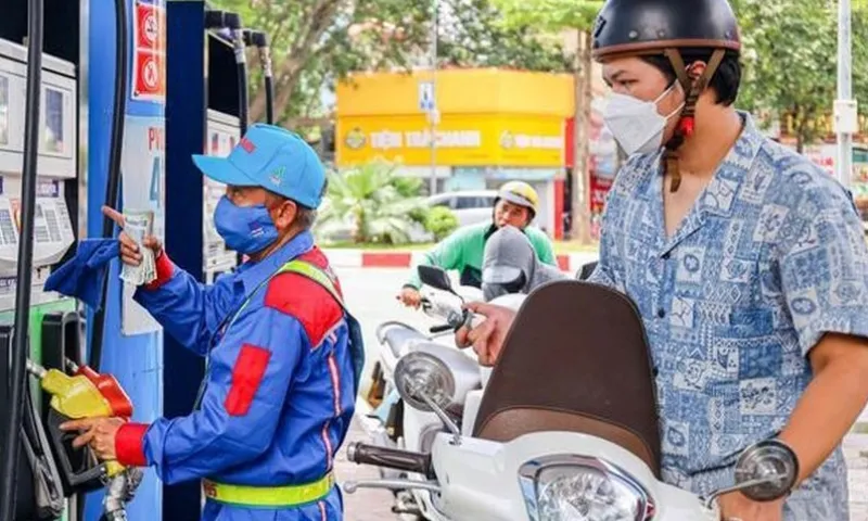 Giá xăng có thể tăng nhẹ  