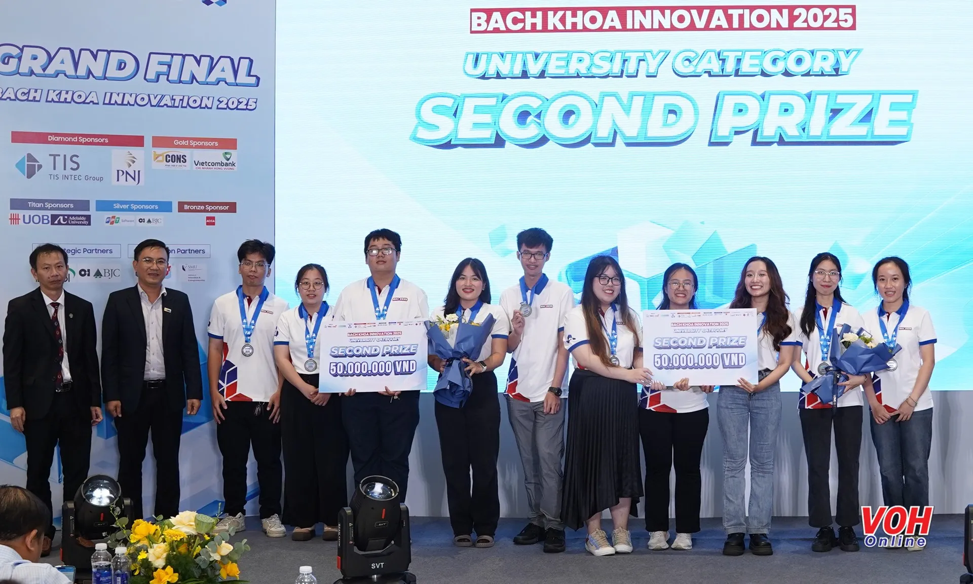 hat-duoi-mot-gao-210825-2