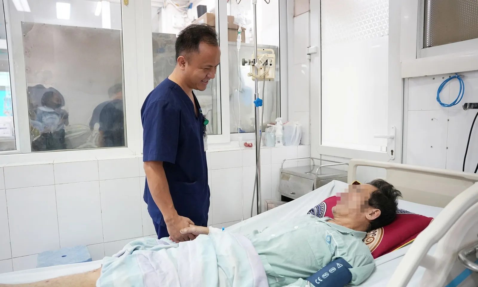 Cứu sống người đàn ông nguy kịch do nhiễm liên cầu heo