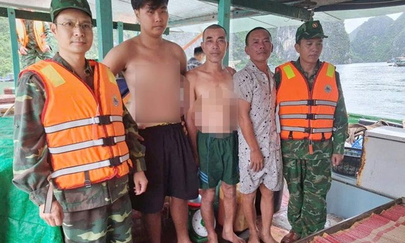 Quảng Ninh: Cứu nạn thành công 3 ngư dân bị lật tàu trên vùng biển Hòn Gai