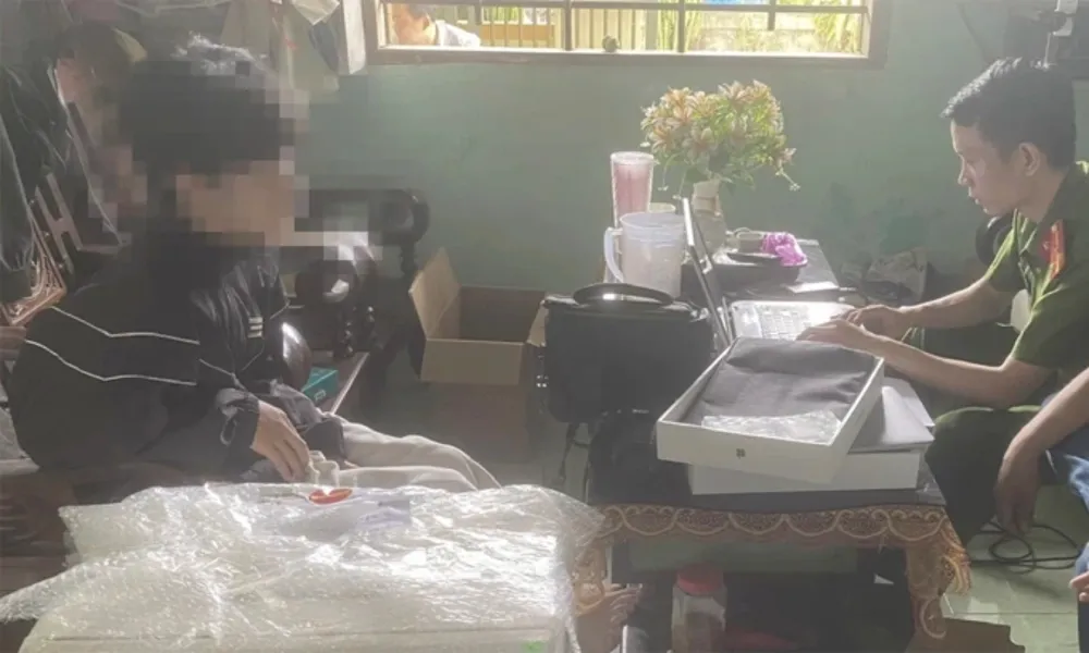 Công an Quảng Trị khởi tố vụ thiếu niên lừa đảo bằng hóa đơn giả
