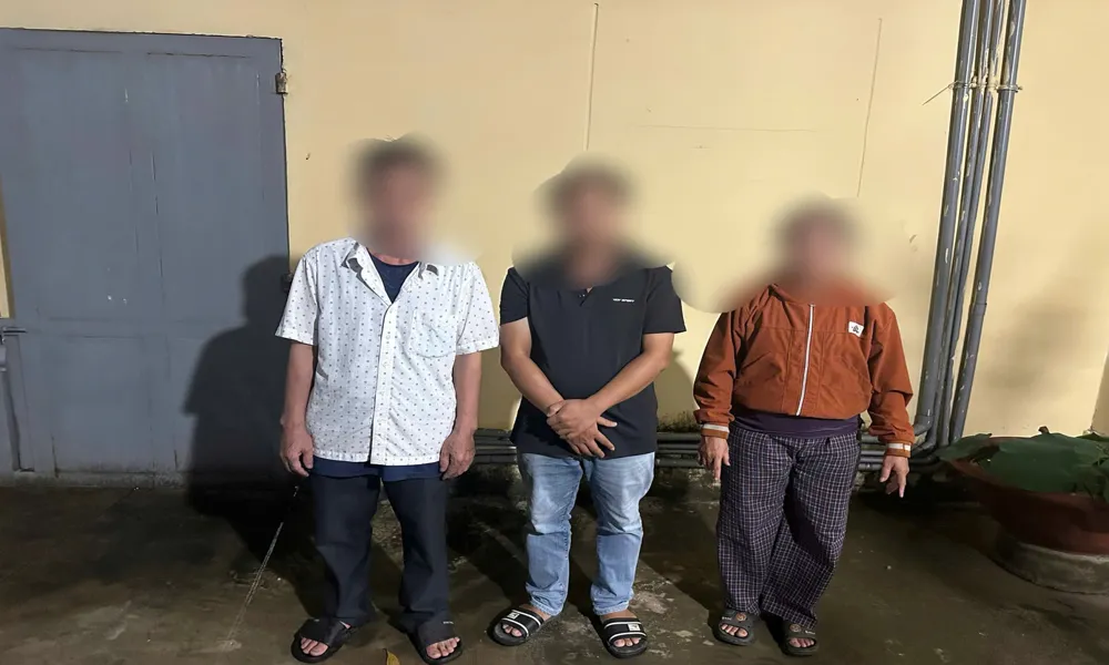 Bắt giữ 4 đối tượng trong đường dây làm giả tài liệu cơ quan, tổ chức