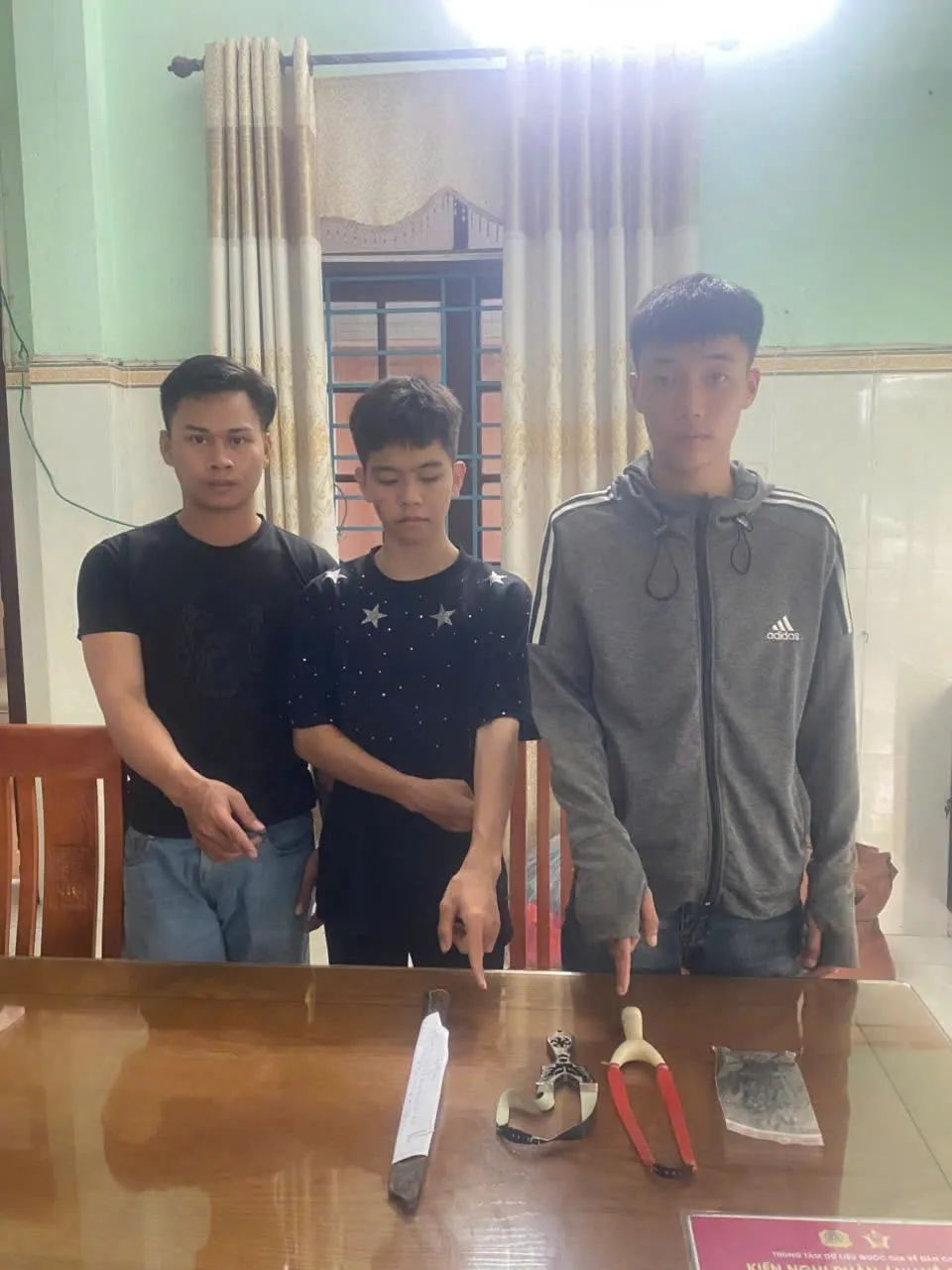 nhom-doi-tuong-ban-vo-kinh-o-to