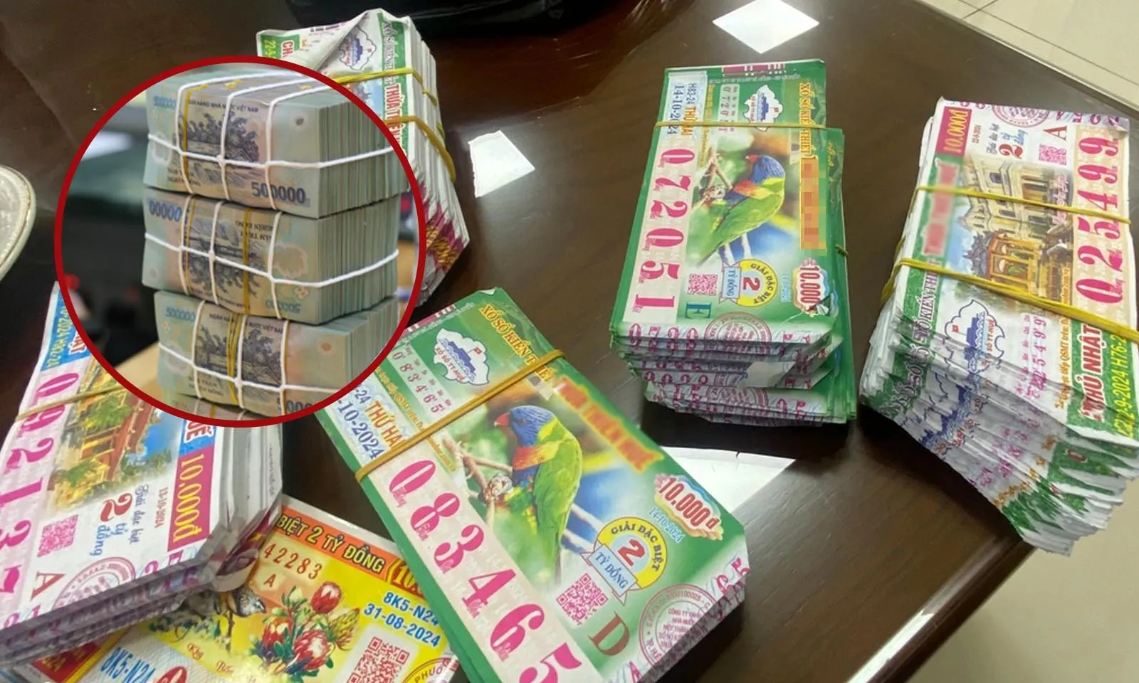 Vận may dồn dập, nhiều người chơi nhận “lộc khủng” từ vé số truyền thống