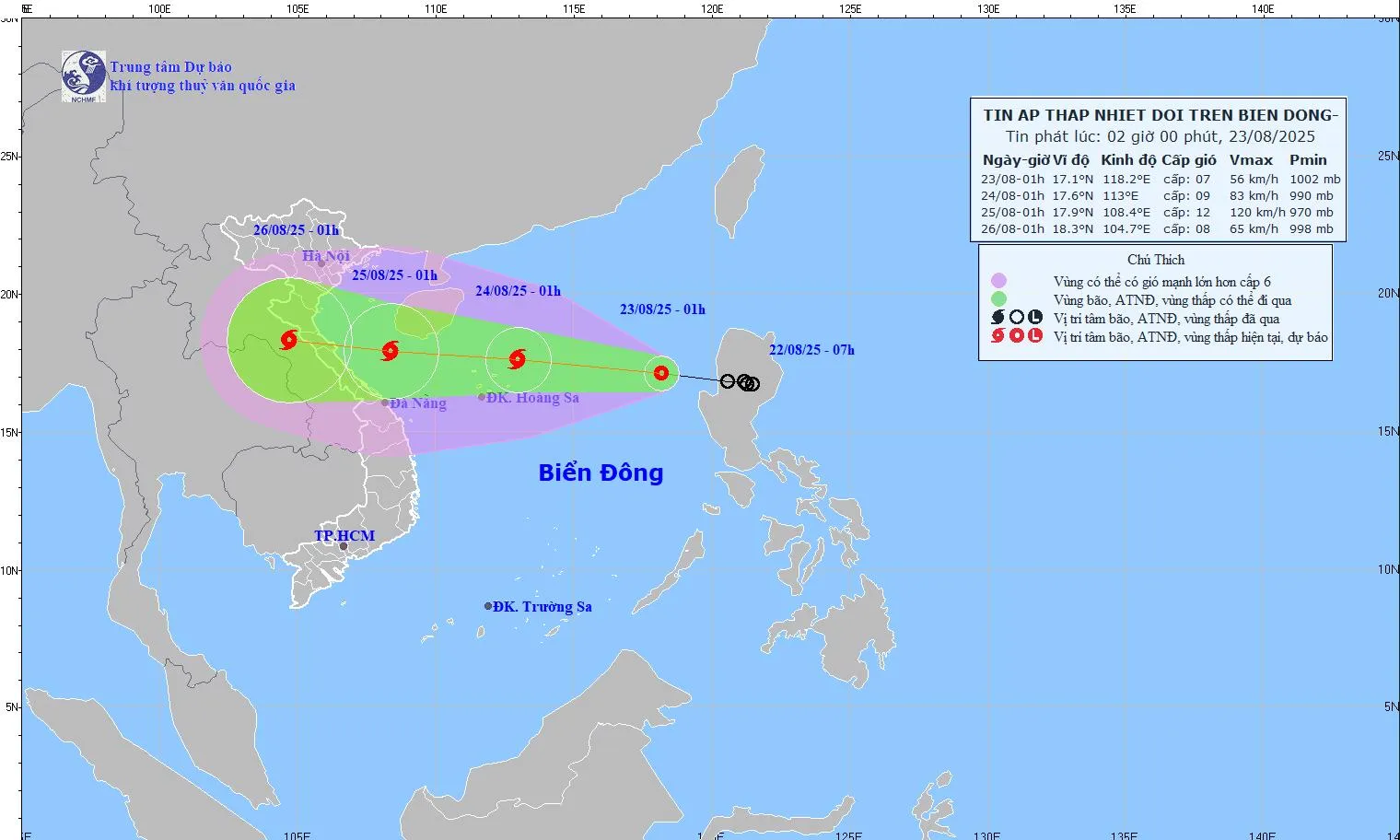 Áp thấp nhiệt đới tiến vào Biển Đông, dự báo mạnh lên bão