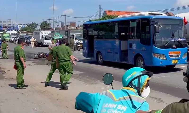 Va chạm xe buýt, nữ sinh viên tử vong