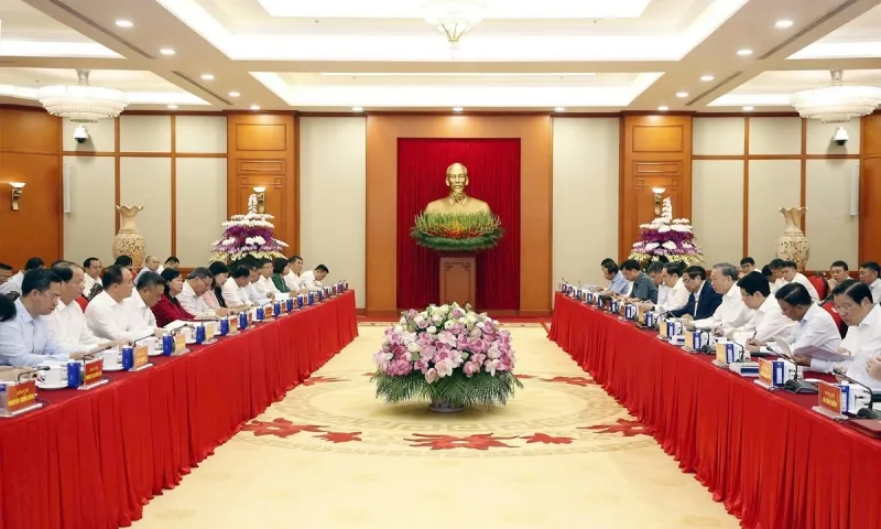 Khẩn trương kiện toàn bí thư cấp ủy còn khuyết