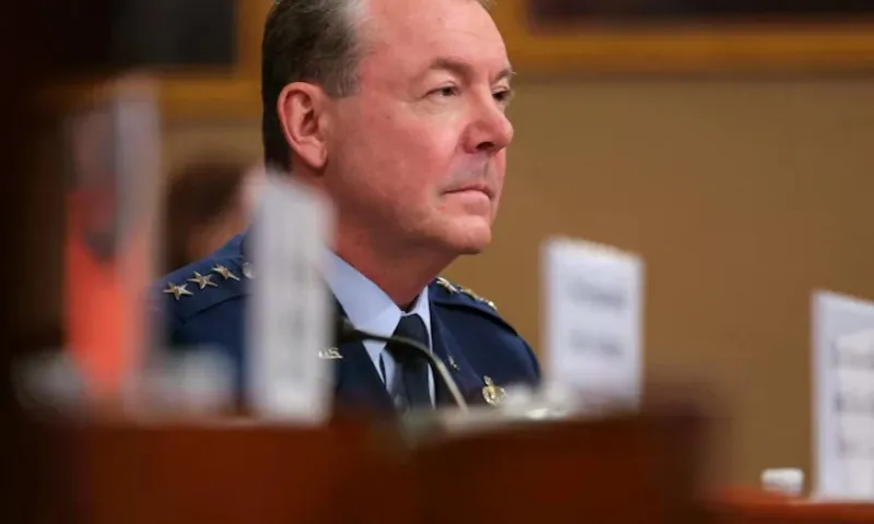 Giám đốc Tình báo Quốc phòng Mỹ bị sa thải