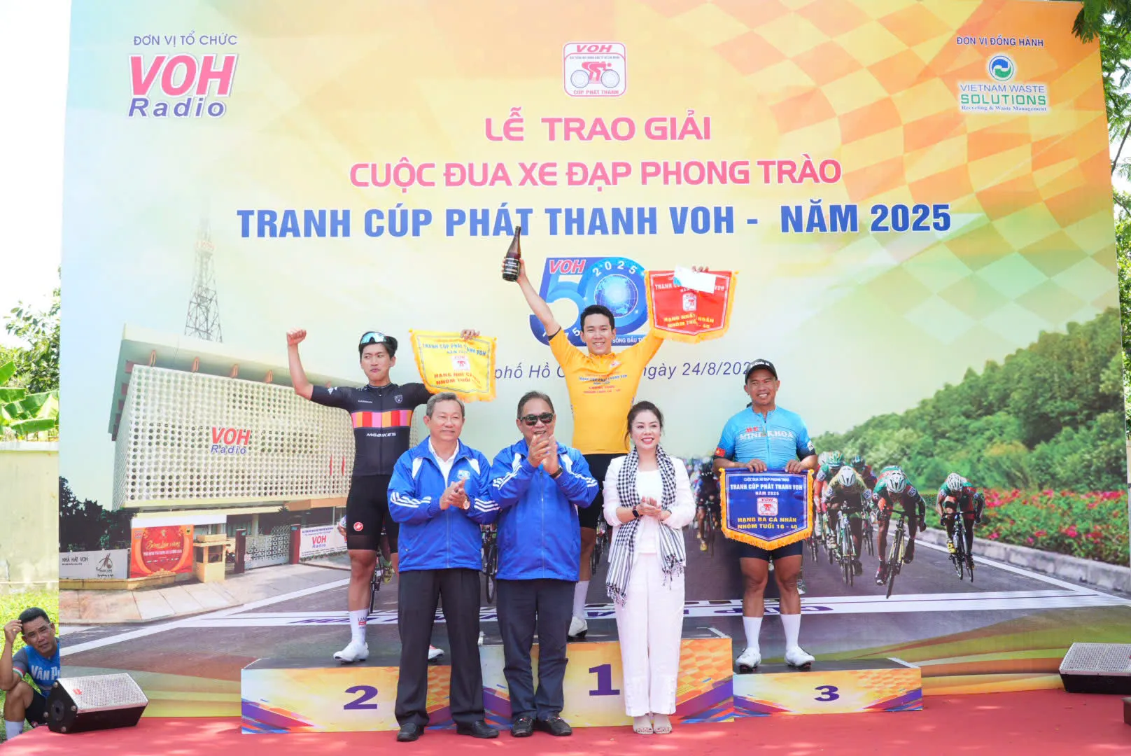 1,2,3 phong trào