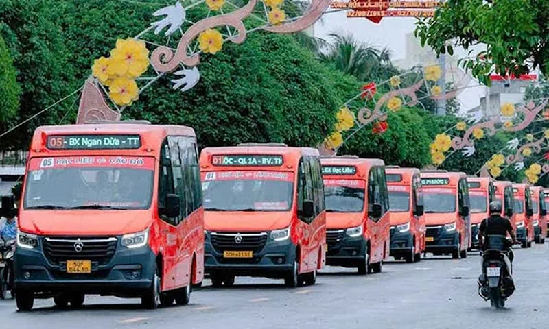 Hệ thống 4 tuyến với các xe mới, hiện đại  - Ảnh  CTV