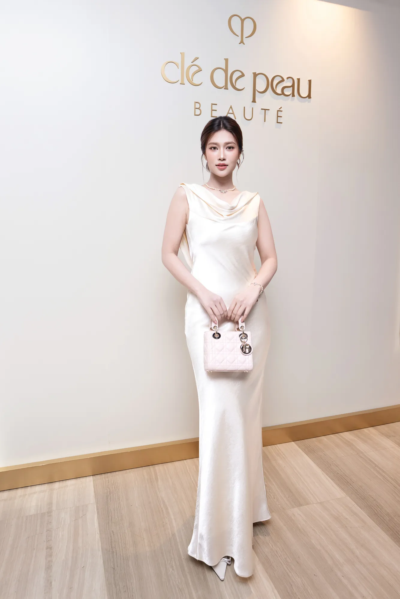 Hoa hậu Thiên Ân (1)