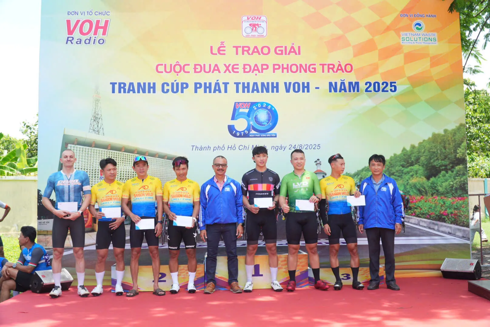 Khuyến khích phong trào