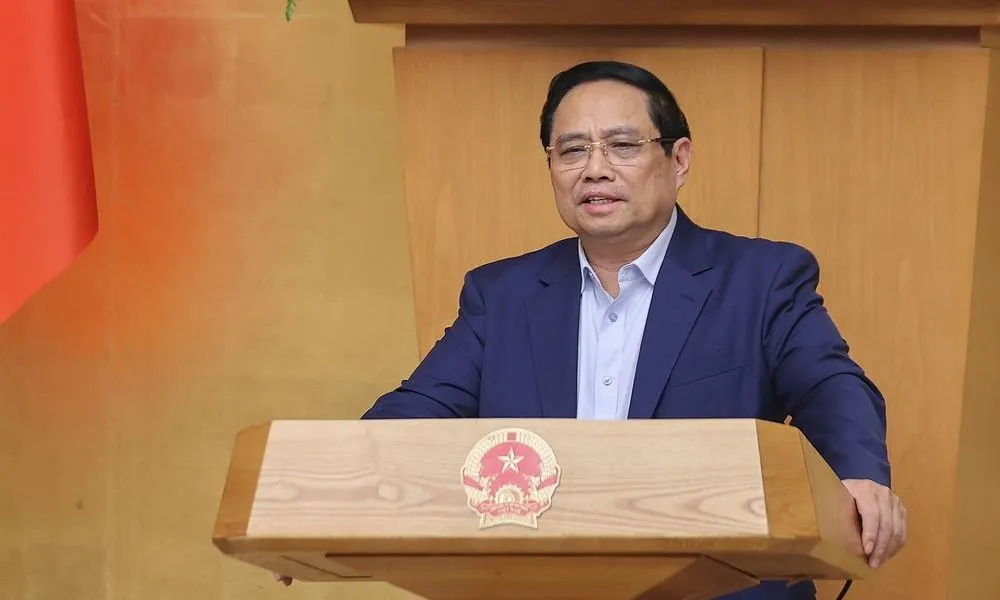 Thủ tướng: Hoàn tất chi trả chế độ cho cán bộ nghỉ việc trước 30/8