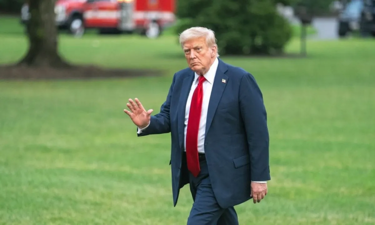 Ông Trump dọa đưa quân tới thành phố Dân chủ