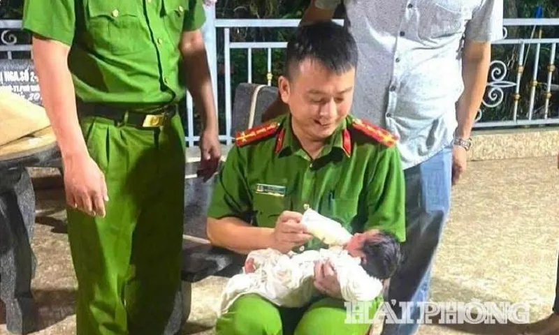 Hải Phòng: Tìm thân nhân trẻ sơ sinh bị bỏ rơi tại cổng chùa