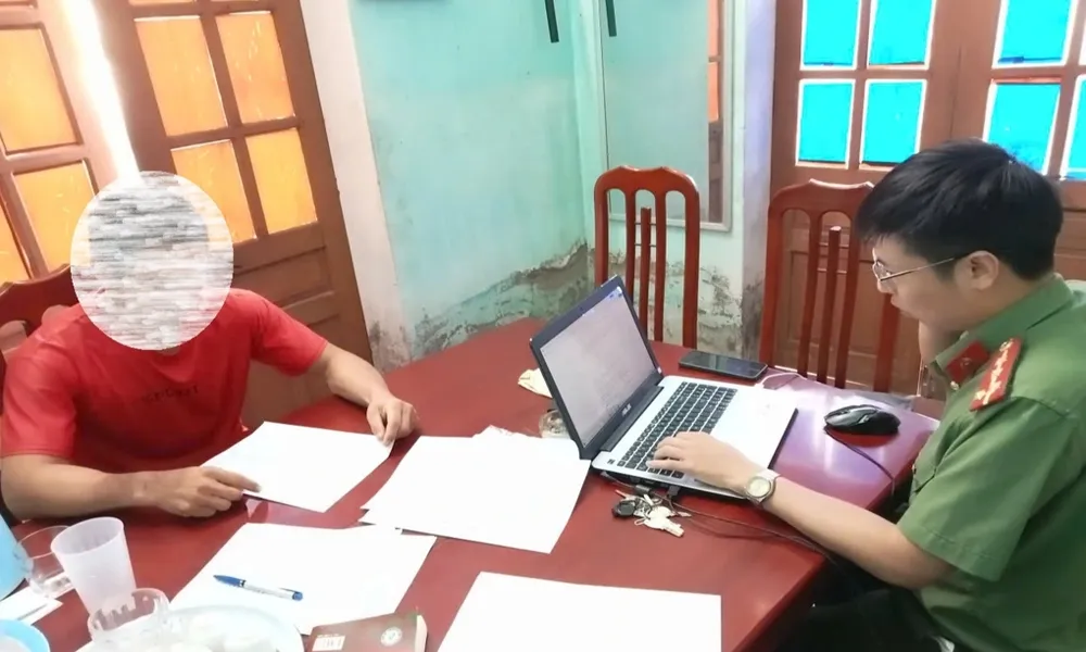 Người đàn ông chia sẻ clip sai sự thật bị yêu cầu gỡ bỏ, cam kết không tái phạm