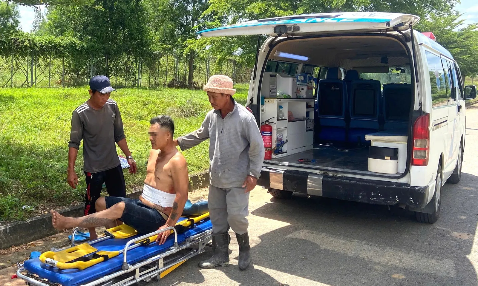 Bắt giữ hai đối tượng đâm người rồi nói “đâm nhầm”