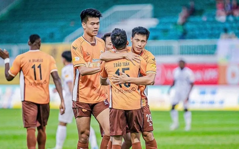 Trung vệ sinh năm 2007 đang để lại nhiều dấu ấn ở V-League
