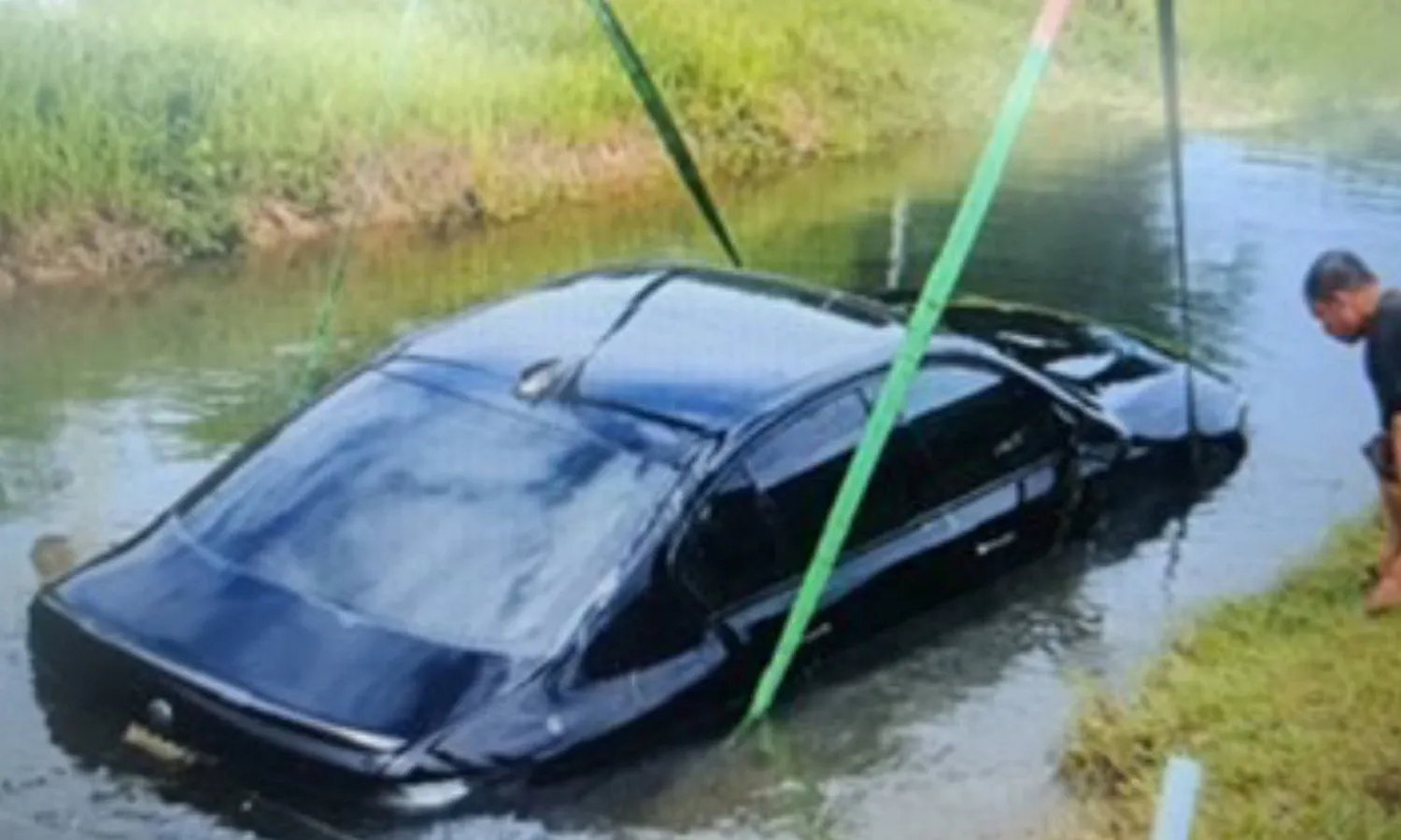 Người đàn ông dàn dựng 4 vụ xe hơi lao xuống kênh để trục lợi bảo hiểm