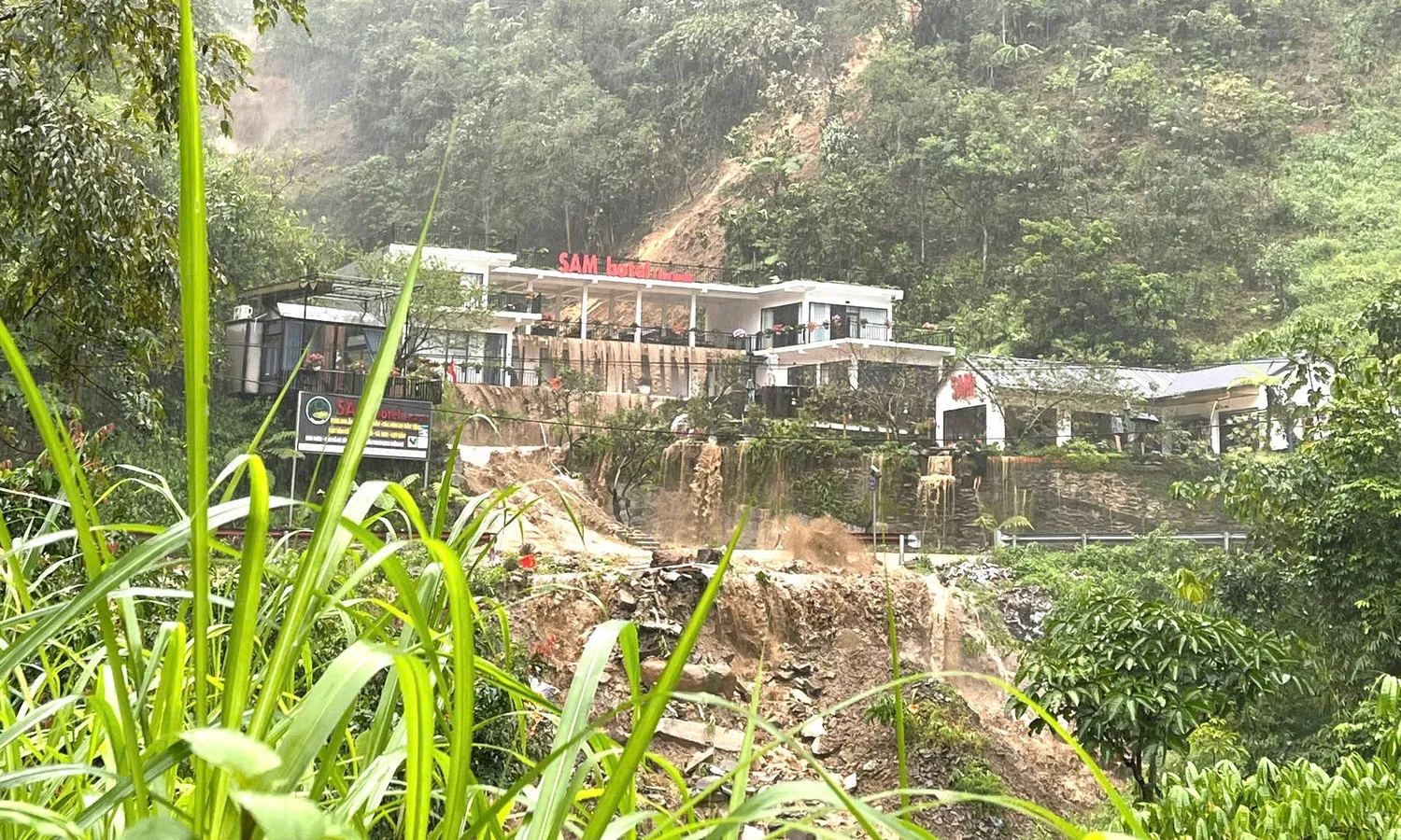 Lũ lớn tại Lào Cai do hoàn lưu bão số 5