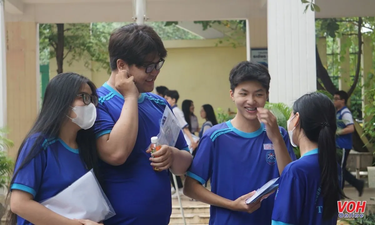 Bộ GDundefinedĐT nói gì về việc thí sinh “từ đậu thành trượt”?