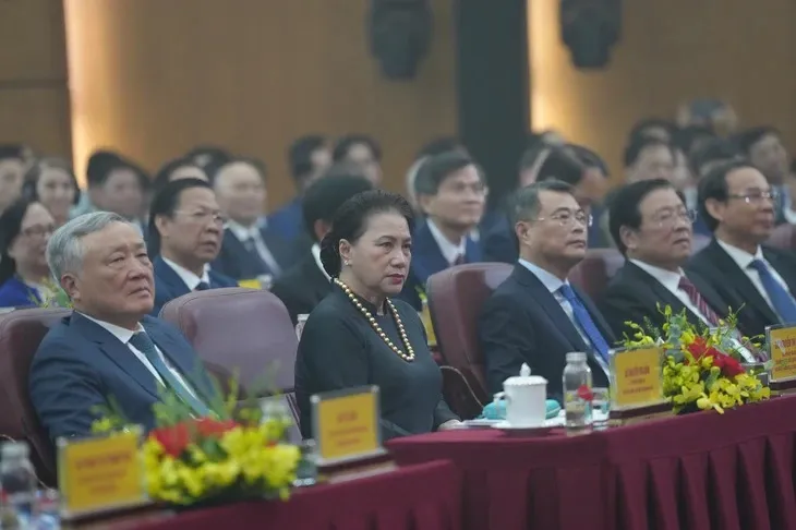 anh4-17562866772662070958306