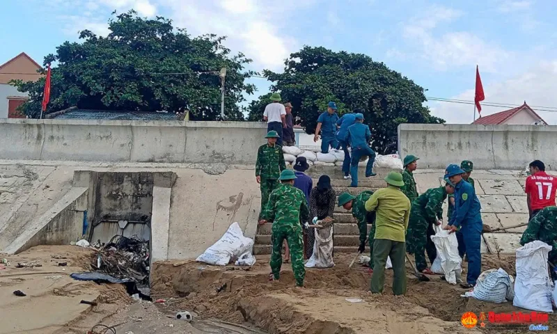 Thủ tướng chỉ đạo khẩn trương khắc phục hậu quả bão số 5