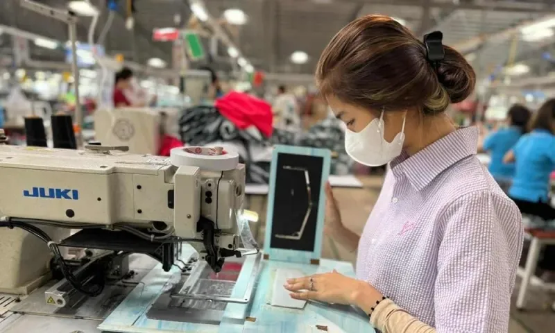 Doanh nghiệp được tổ chức làm thêm 300 giờ/năm: Góc nhìn từ chuyên gia