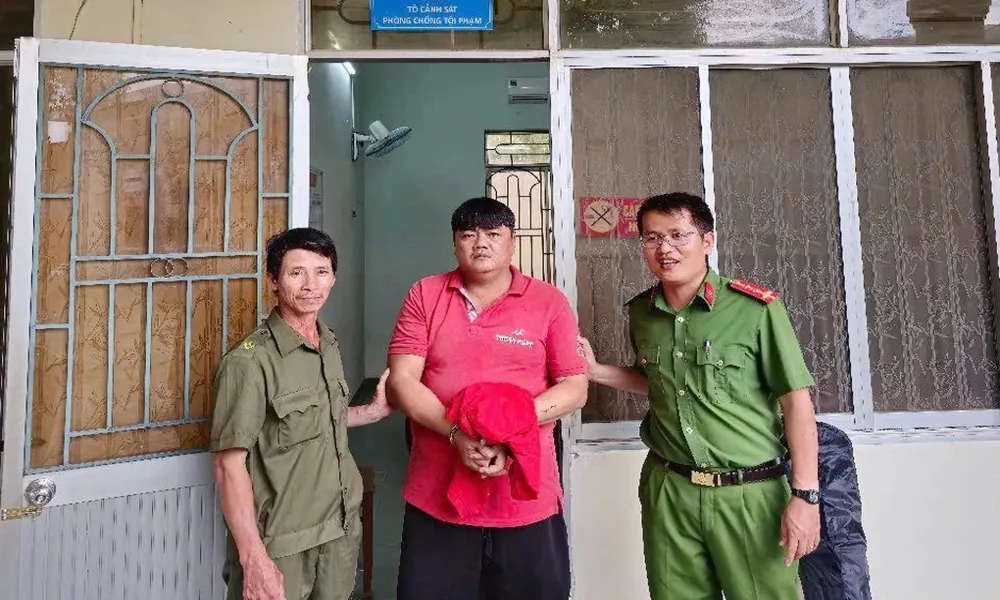 Trốn truy nã về quê thăm người yêu, đối tượng sa lưới công an