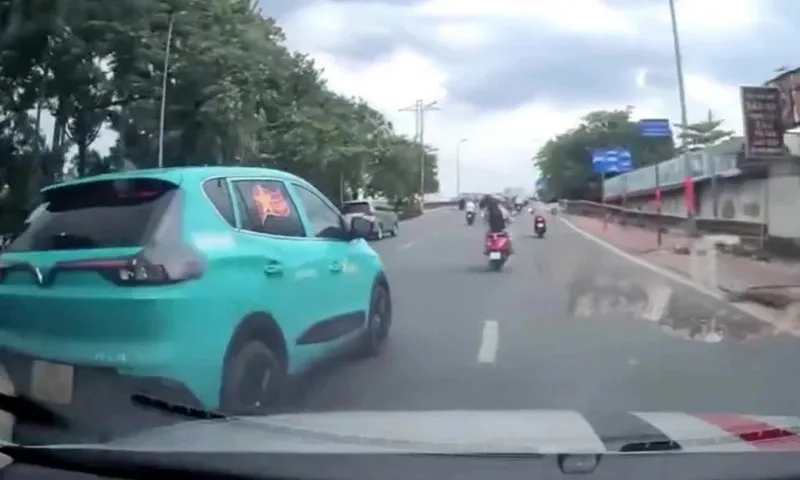 Xử phạt nặng tài xế taxi lạng lách, vượt ẩu trên cầu Bình Triệu