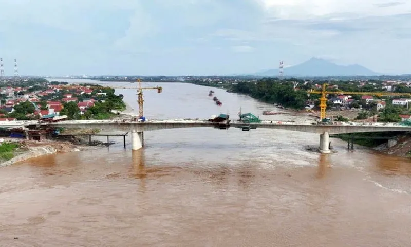 Hợp long Cầu Phong Châu mới, thúc đẩy kinh tế khu vực