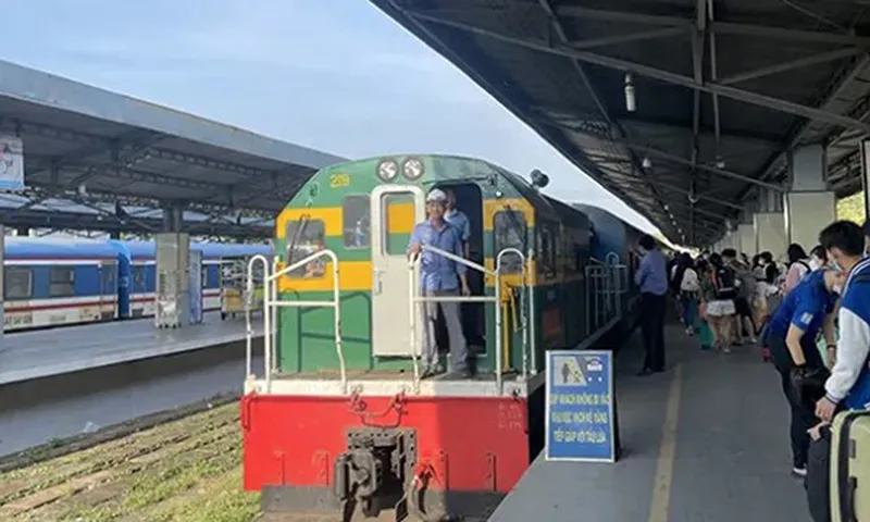 TPHCM siết chặt an toàn giao thông đường sắt dịp lễ 2/9