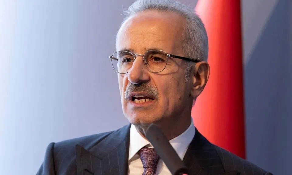 Bộ trưởng Giao thông Thổ Nhĩ Kỳ Abdulkadir Uraloglu bị phạt vì lái xe quá tốc độ
