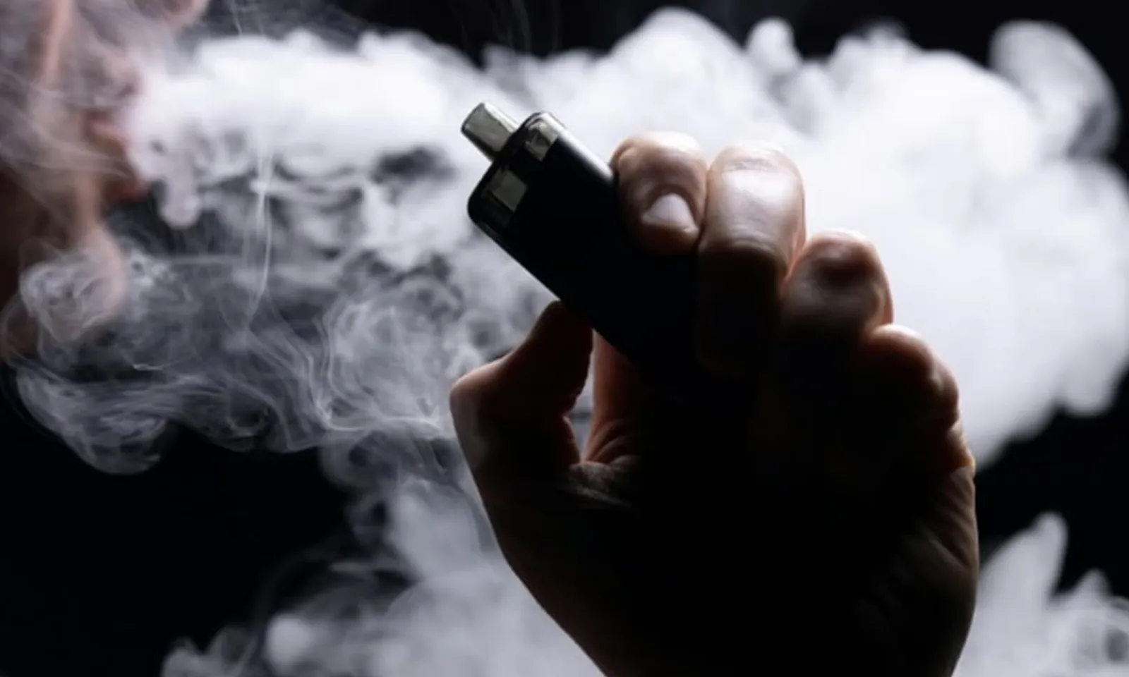 Buôn bán thuốc lá điện tử tại Singapore có thể bị phạt tù tới 20 năm